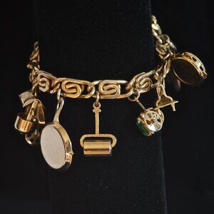 Kafin New York 1950's Charm Bracelet With Multiple Charms - USA